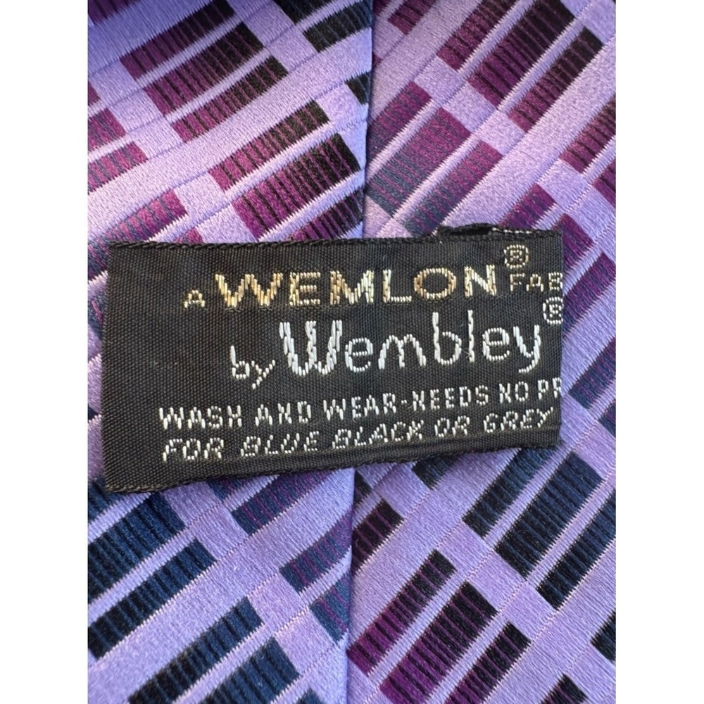 VTG Wembley Necktie Wemlon Lavender Purple Geometric Unisex Tie Street Office